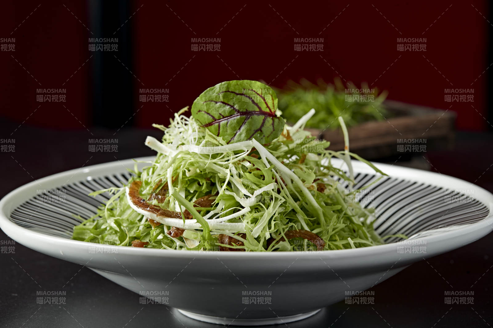 豆豉鲮鱼拌苦菊图片