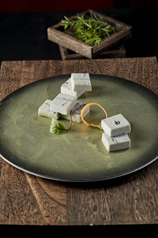 墨鱼汁鱼泥豆腐图片