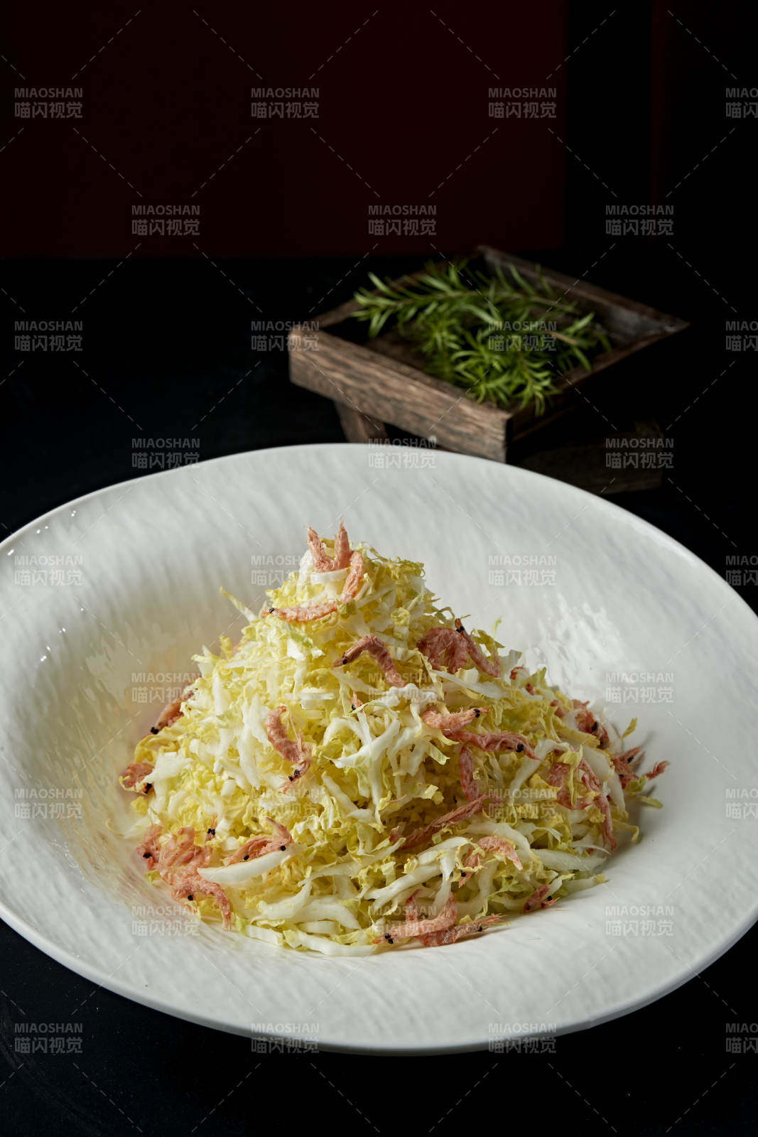 樱花虾干拌菜心图片