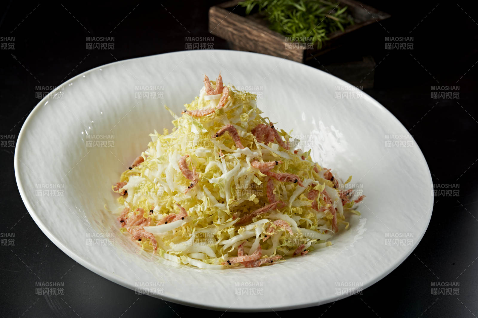 樱花虾干拌菜心图片