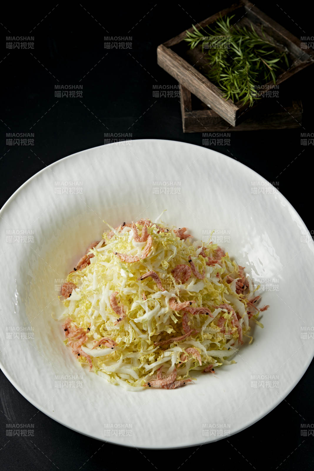 樱花虾干拌菜心图片