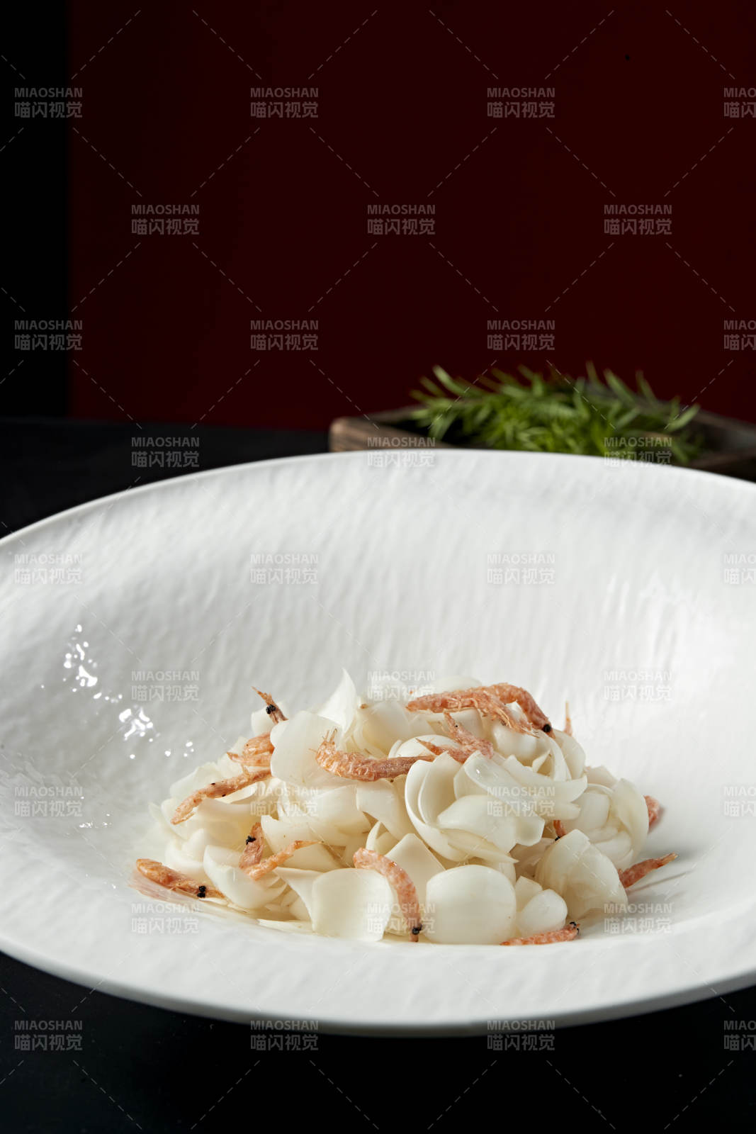 樱花虾干拌百合图片