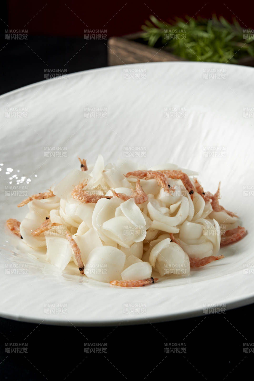 樱花虾干拌百合图片