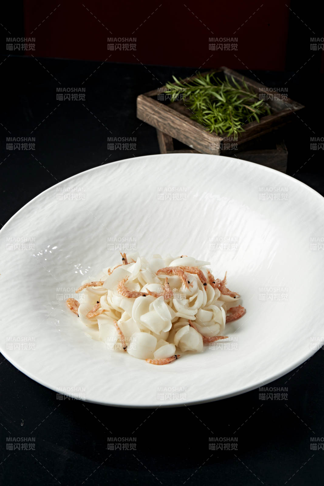 樱花虾干拌百合图片