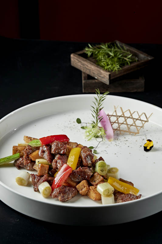 黑胡椒杏鲍菇牛仔粒图片