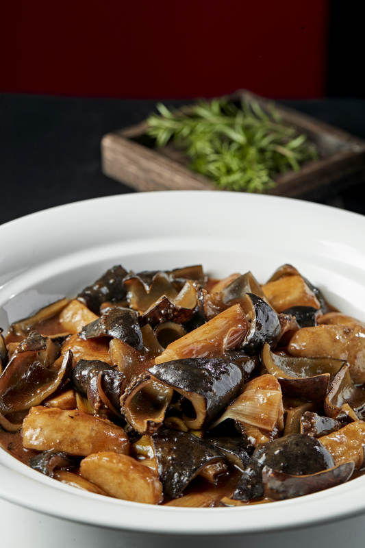 葱烧土豆海参皮图片