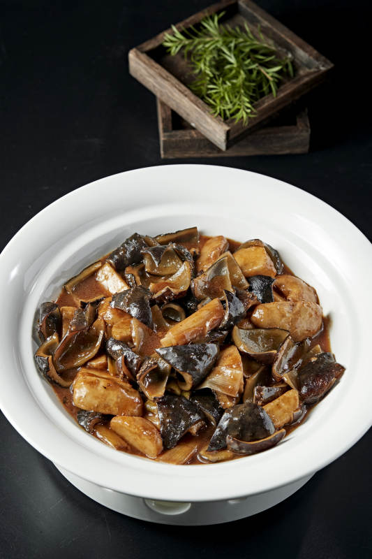 葱烧土豆海参皮图片