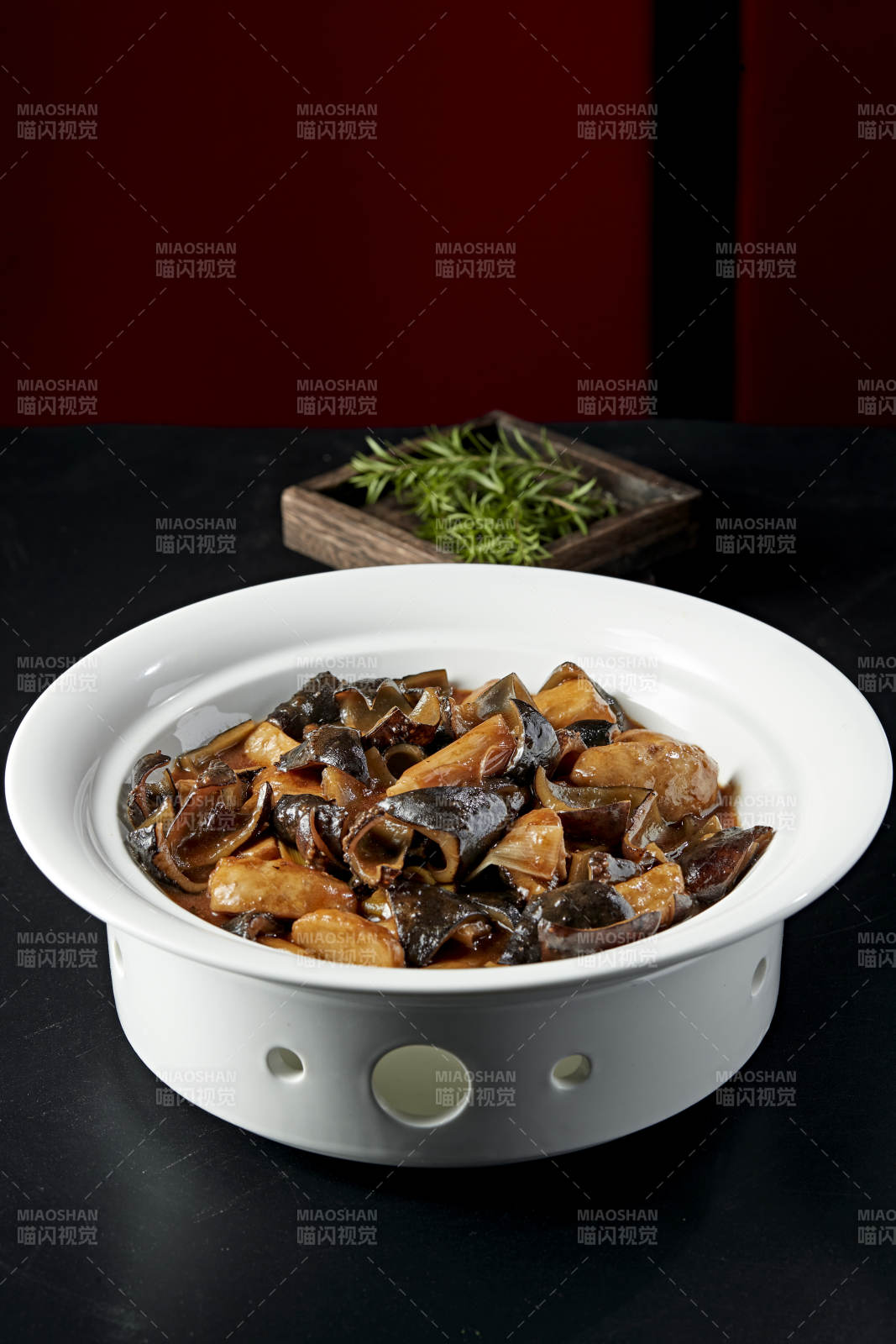 葱烧土豆海参皮图片