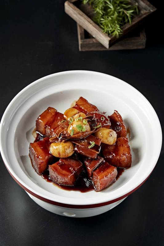 蒜头红烧肉图片