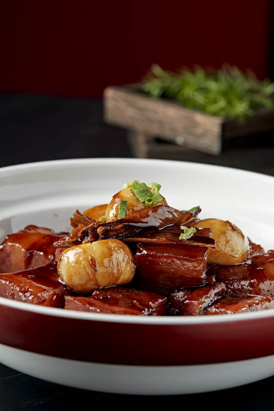 蒜头红烧肉图片