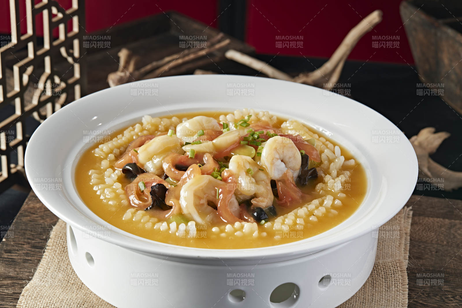 海鲜浓汤烩三宝图片