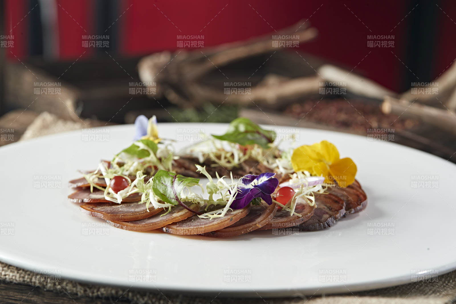 风味猪耳卷图片