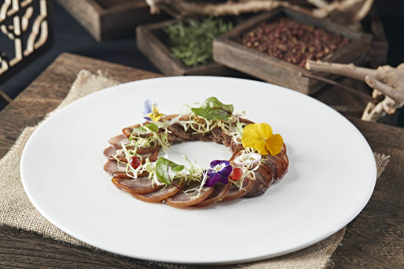 风味猪耳卷图片