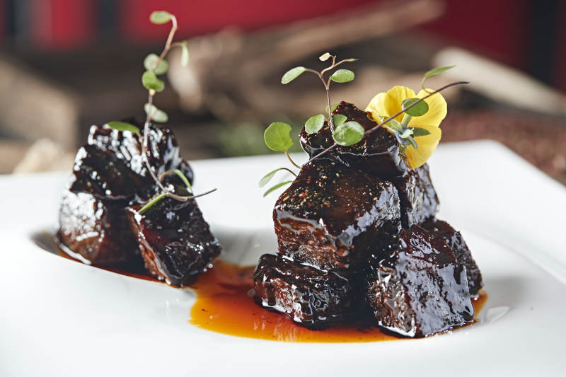 墨鱼汁焗牛腩肉图片