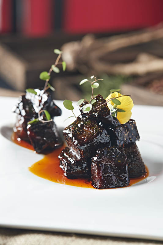 墨鱼汁焗牛腩肉图片