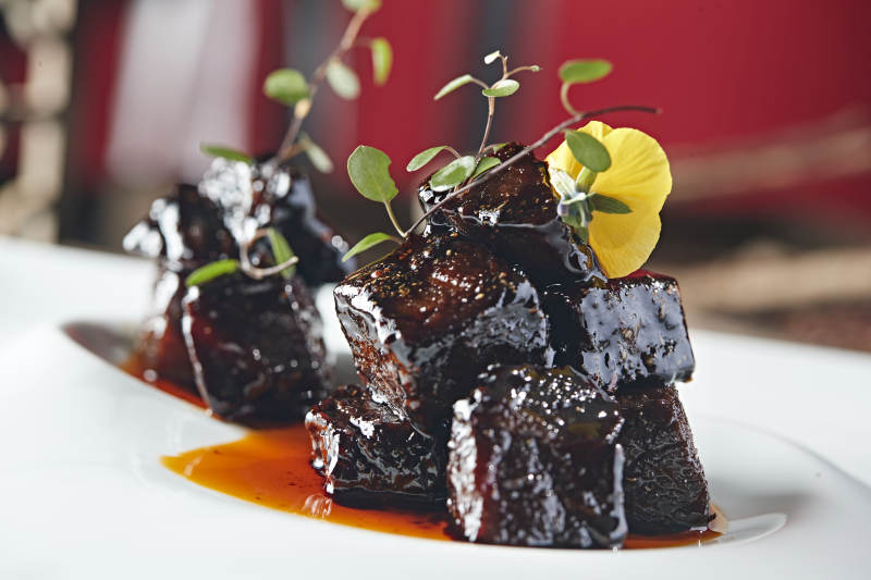 墨鱼汁焗牛腩肉图片