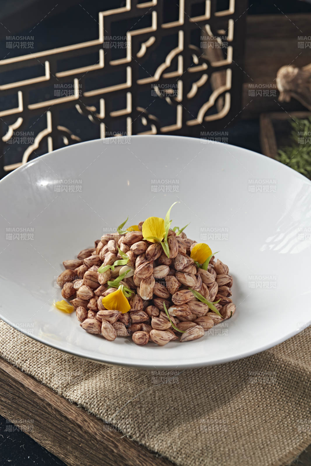 卤水七彩花生图片