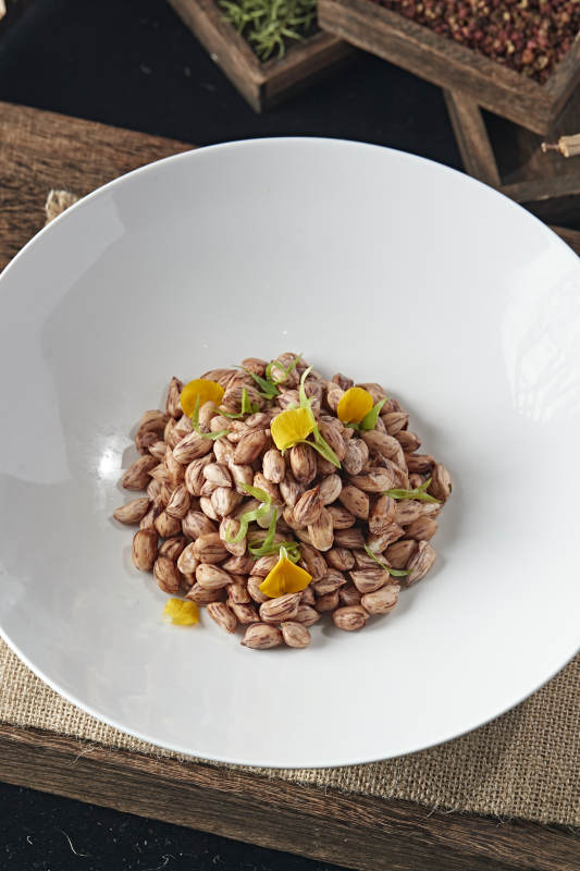 卤水七彩花生图片