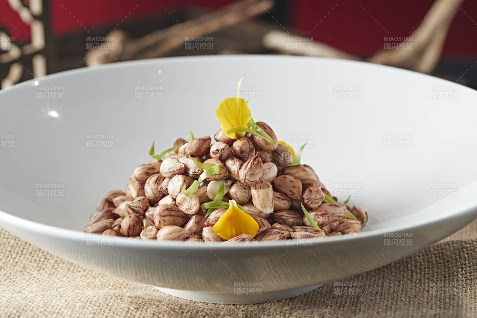 卤水七彩花生图片