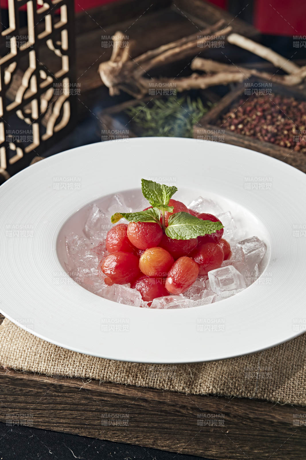 冰镇去皮圣女果小番茄图片