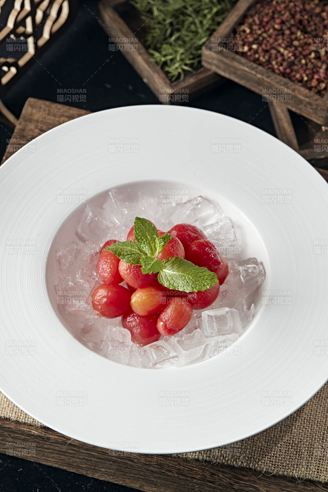 冰镇去皮圣女果小番茄图片