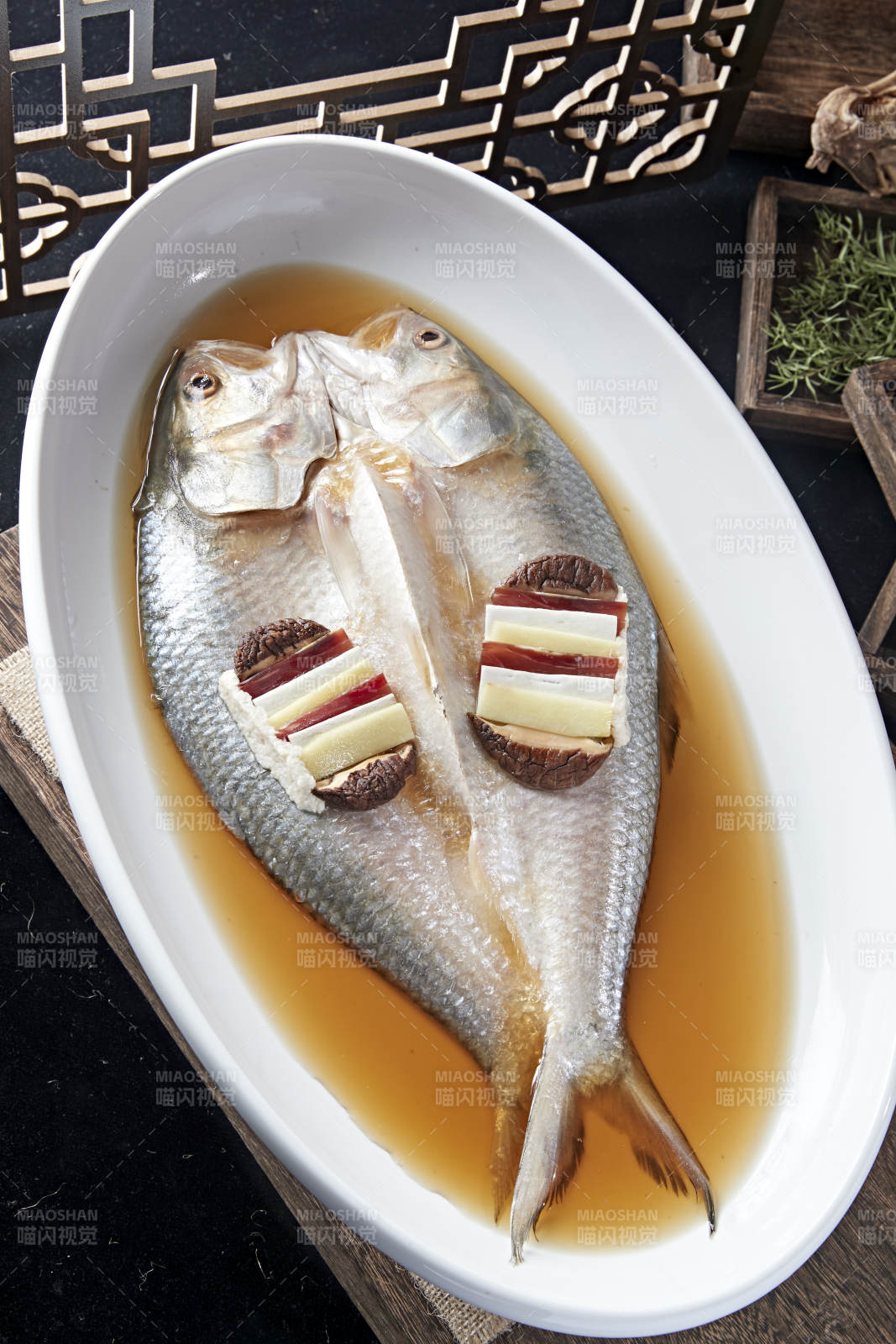 白水蒸鲥鱼图片