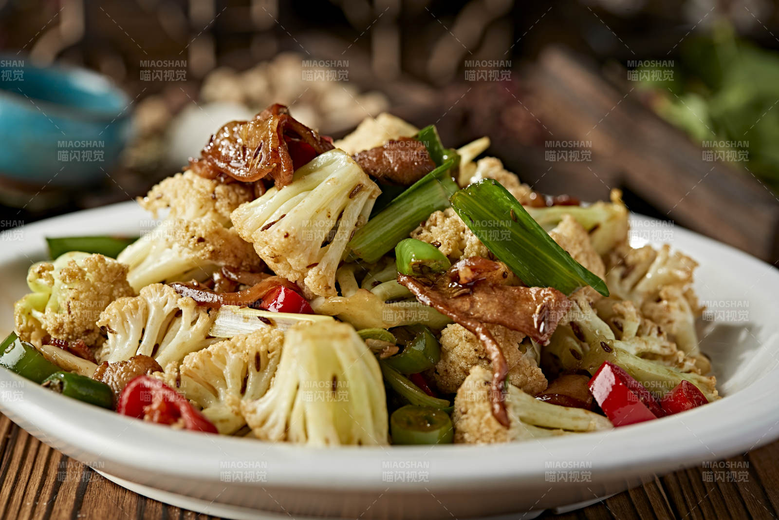 米椒青蒜苗菜花小炒五花肉图片