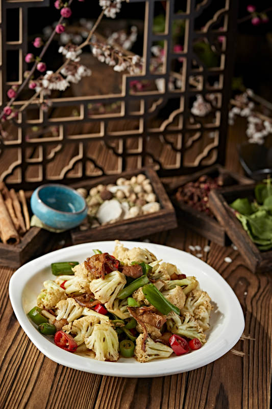 米椒青蒜苗菜花小炒五花肉图片