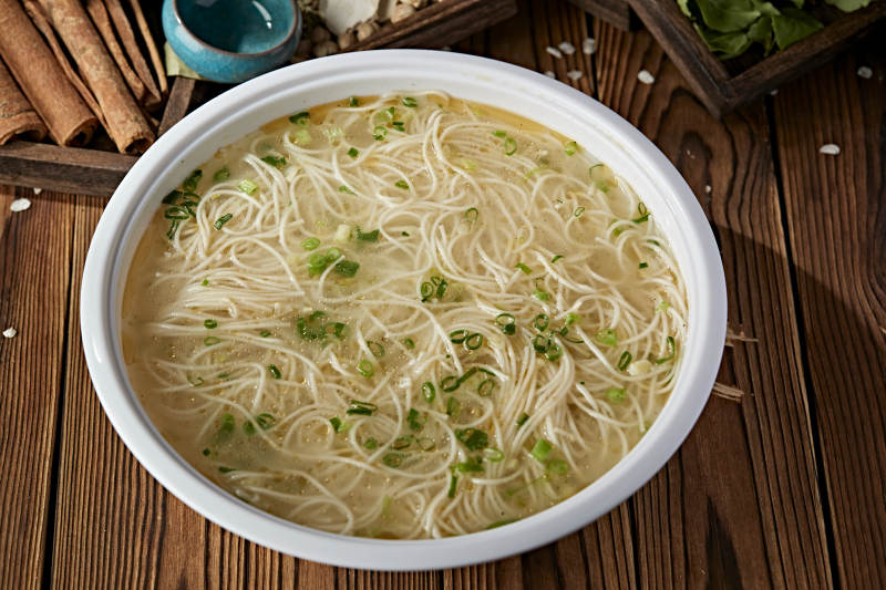 清汤煮挂面图片