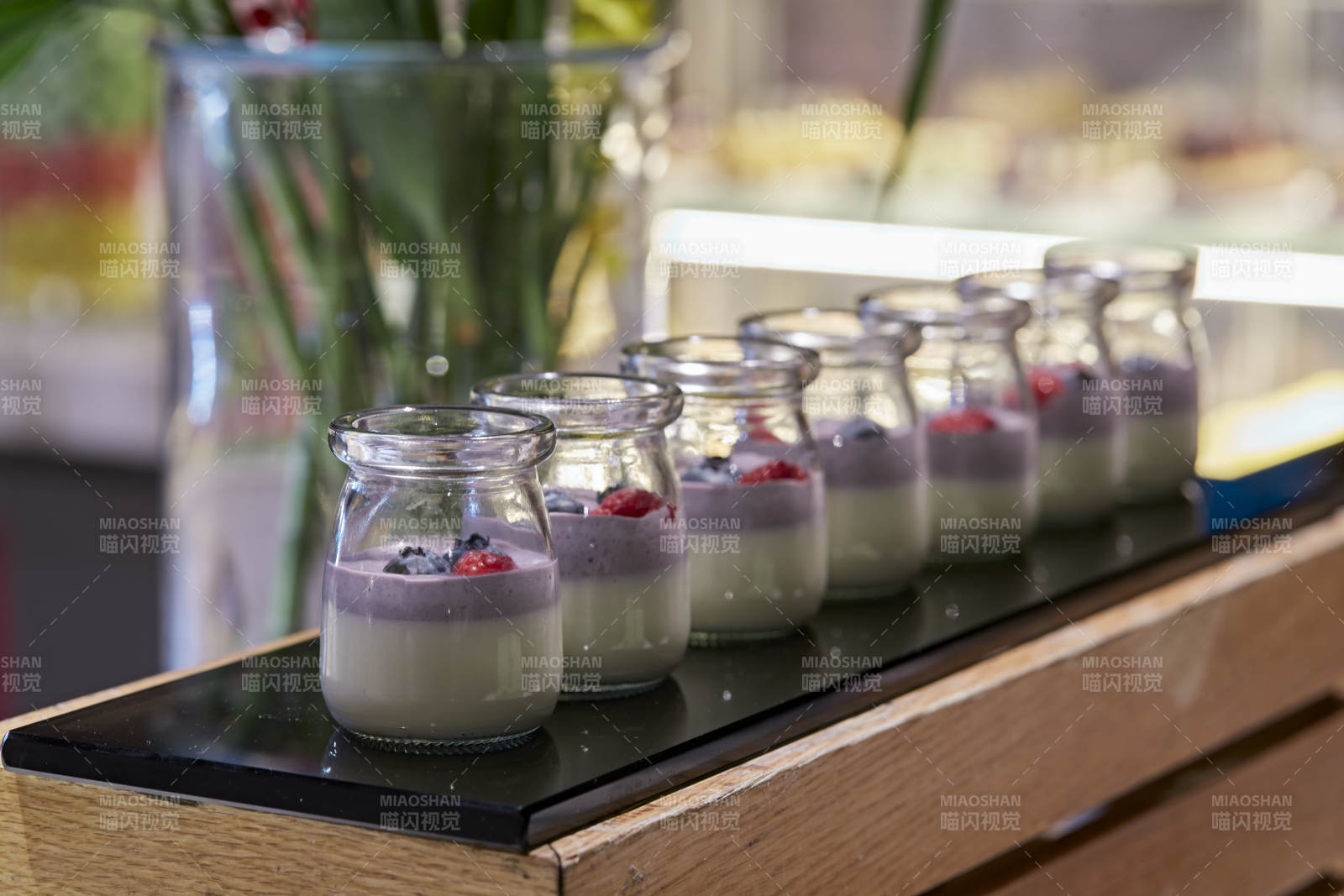 高档星级酒店自助餐甜品巧克力水果布丁图片