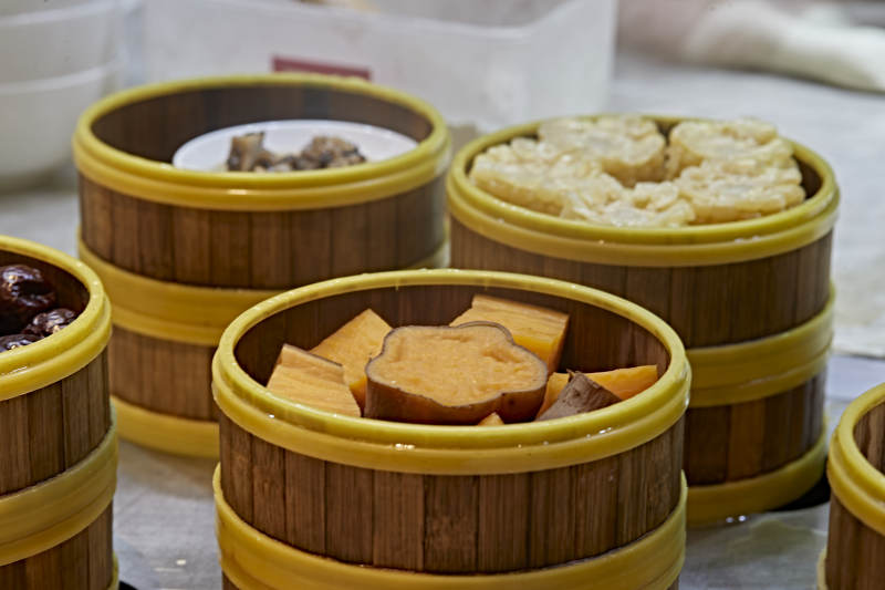 高档星级酒店自助餐的小笼蒸糕点图片