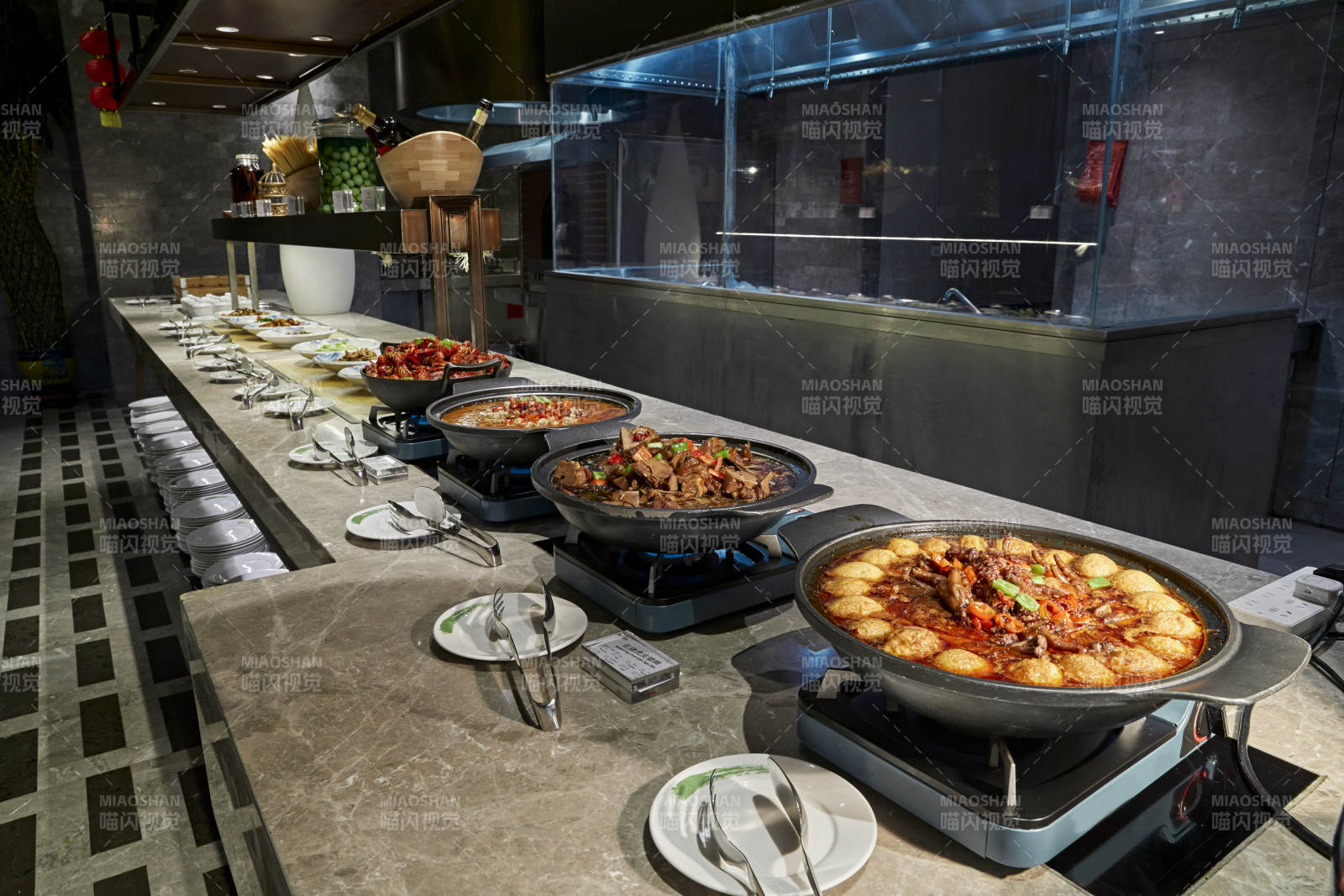 高档星级酒店自助餐的中餐菜品图片