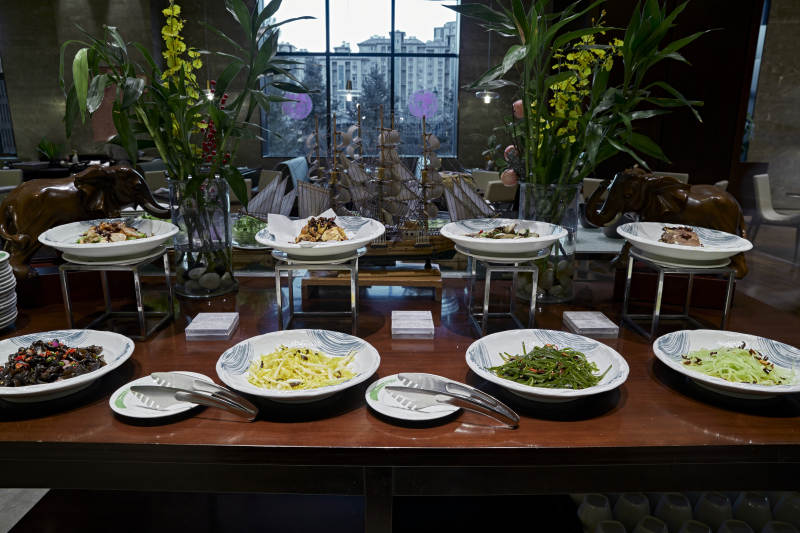 高档星级酒店自助餐的中餐菜品图片