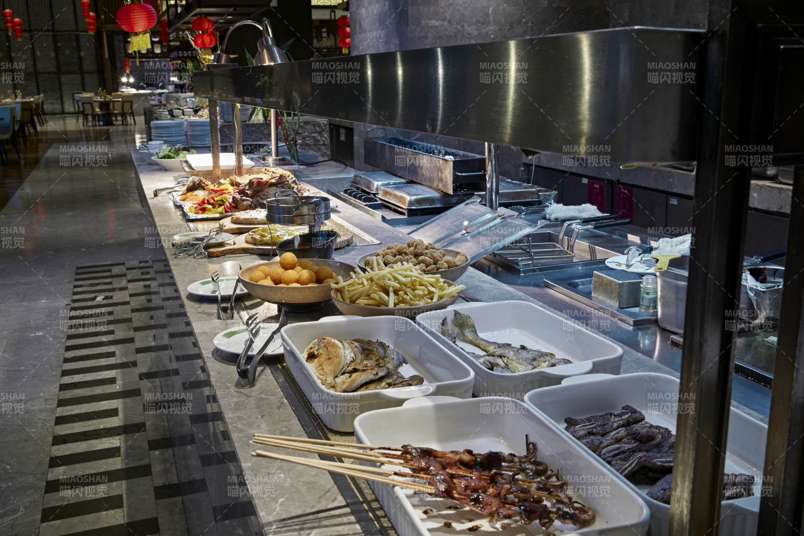 高档星级酒店自助餐的铁板烧烤烤肉餐台图片