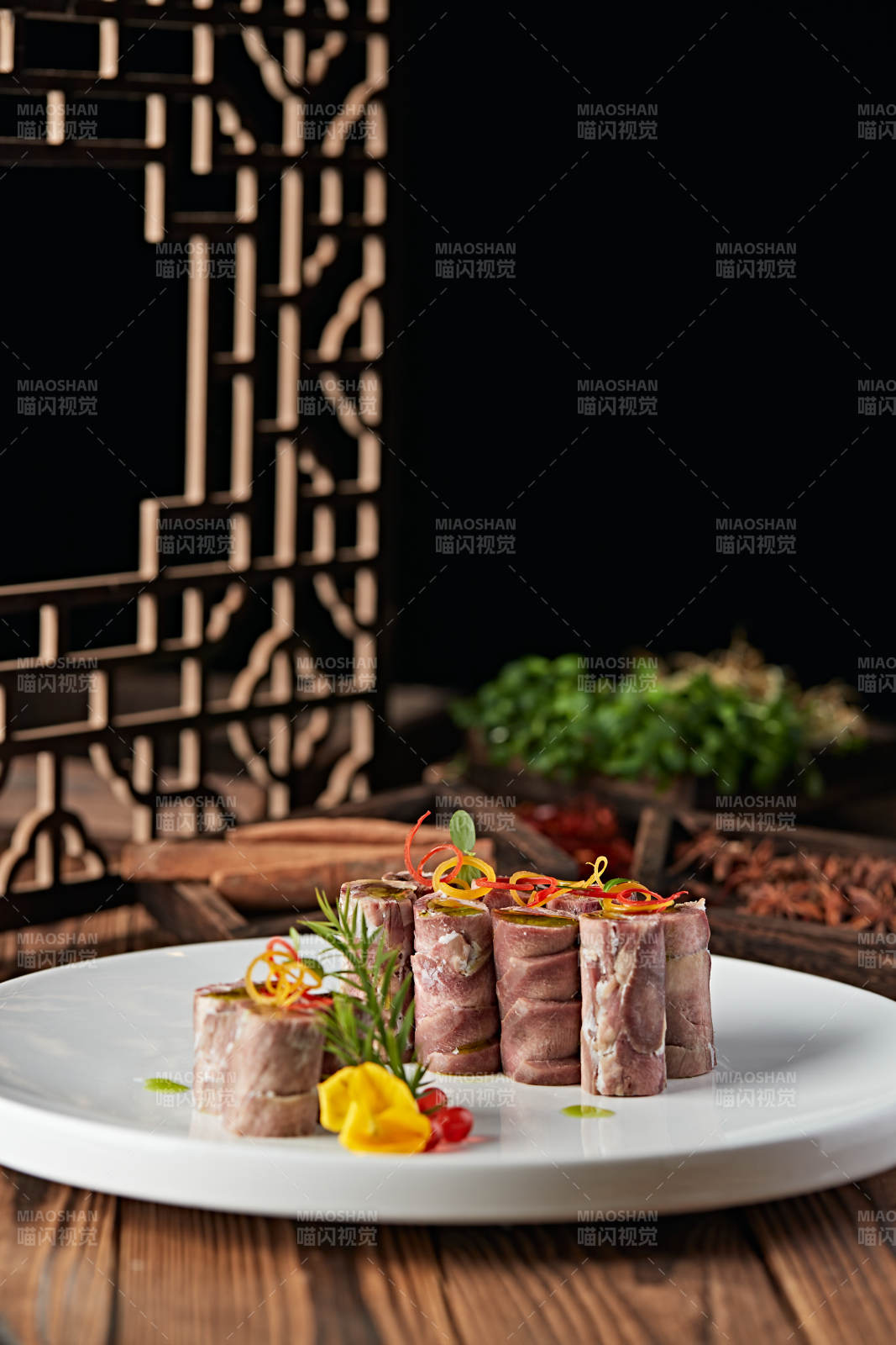 椒麻口条牛舌卷图片