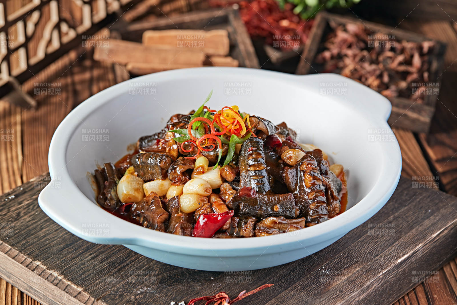 黄焖锅鳝鱼煲图片