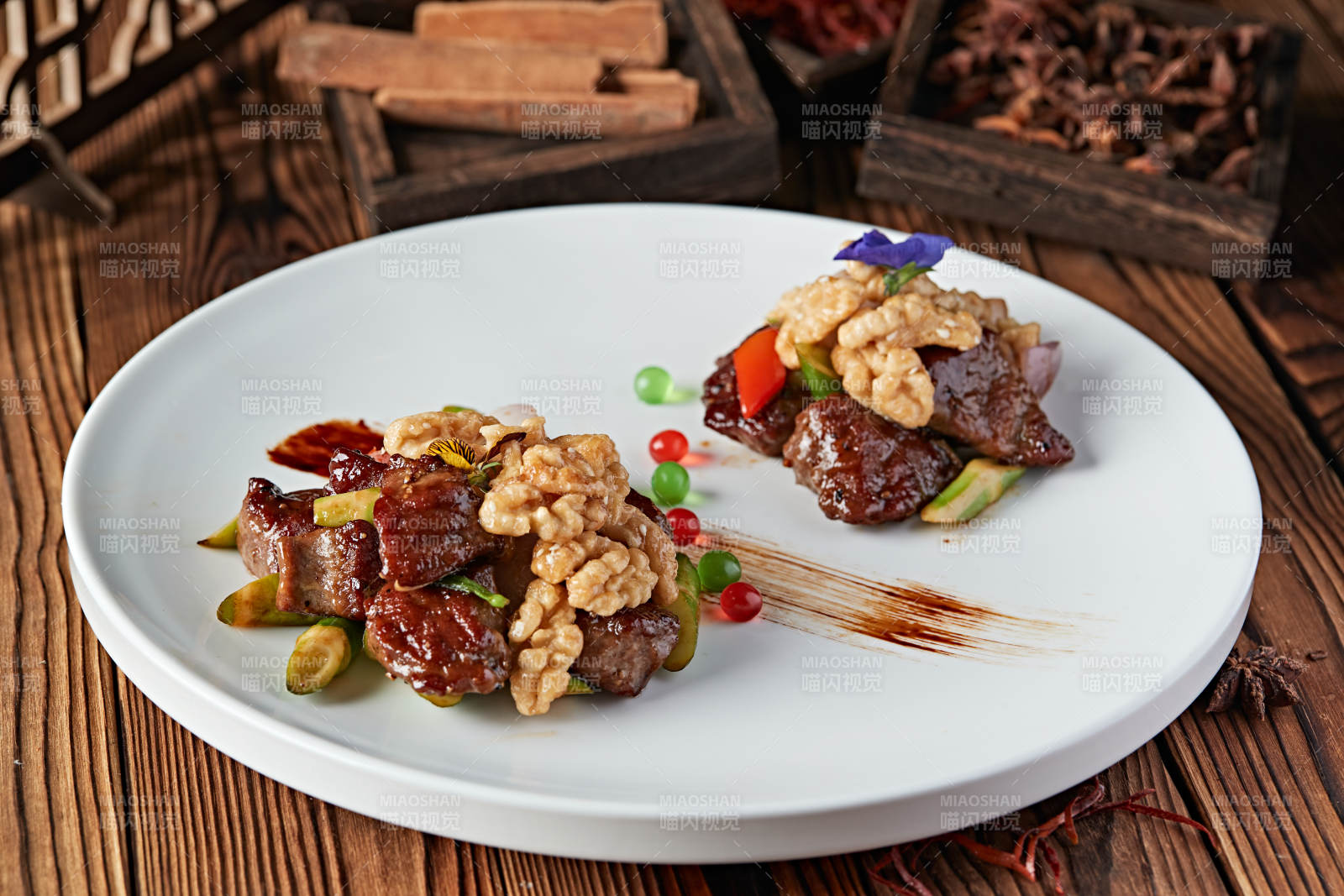 芦笋桃仁黑胡椒牛仔粒图片