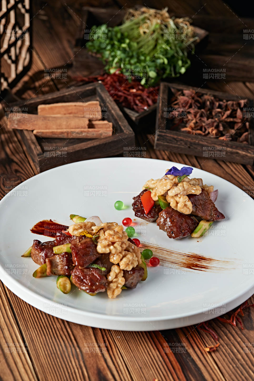 芦笋桃仁黑胡椒牛仔粒图片