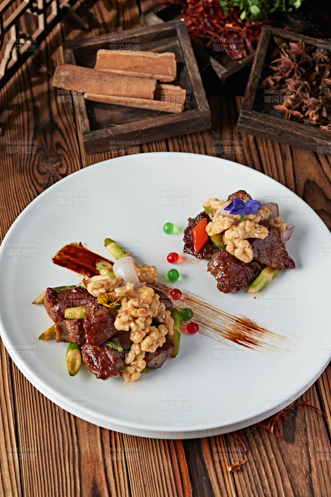 芦笋桃仁黑胡椒牛仔粒图片