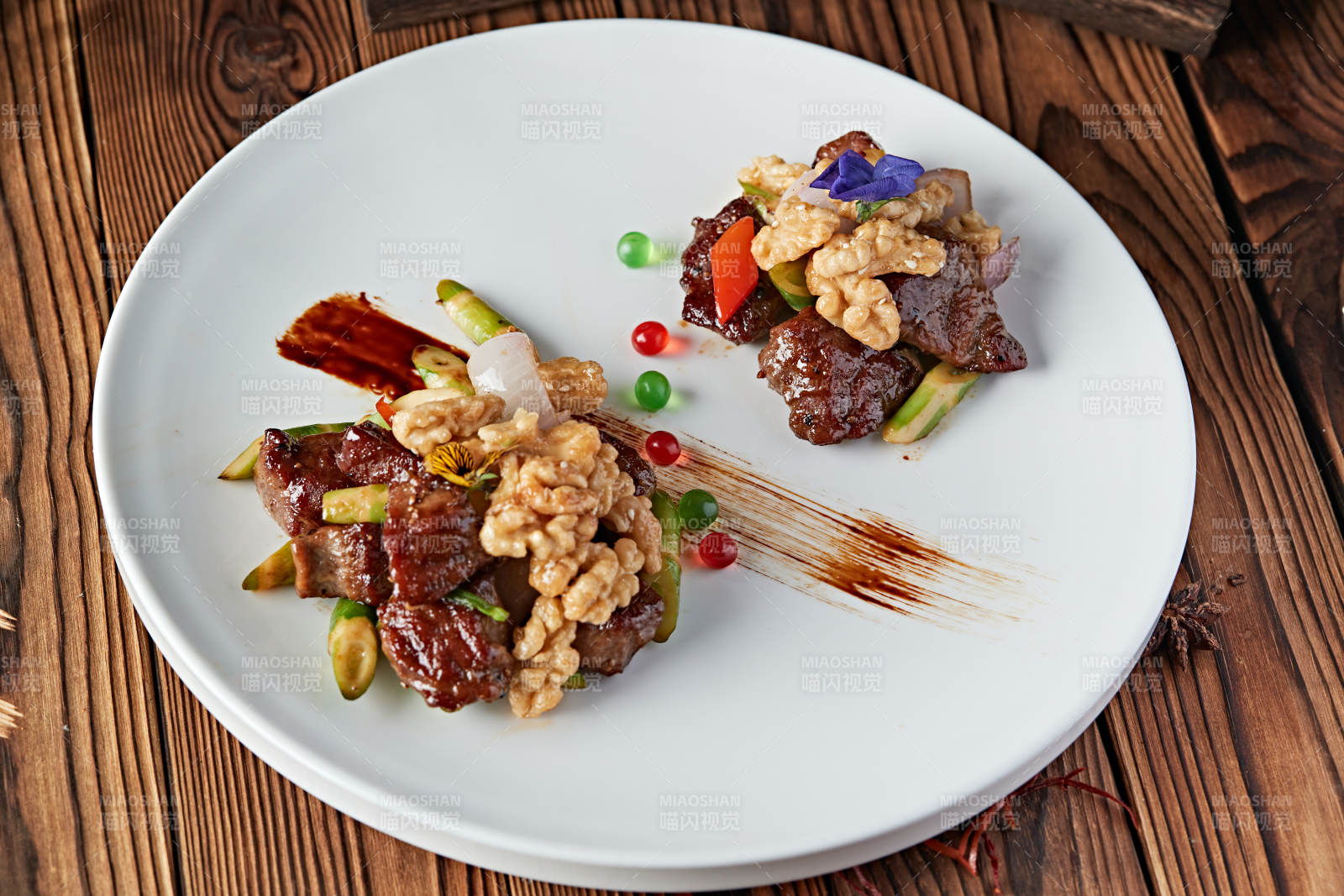 芦笋桃仁黑胡椒牛仔粒图片