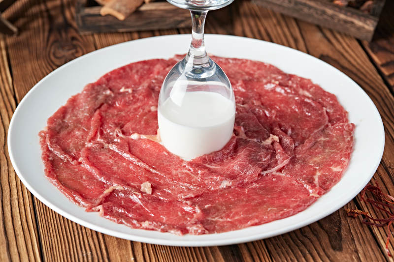 川渝火锅食材牛奶鲜牛肉图片