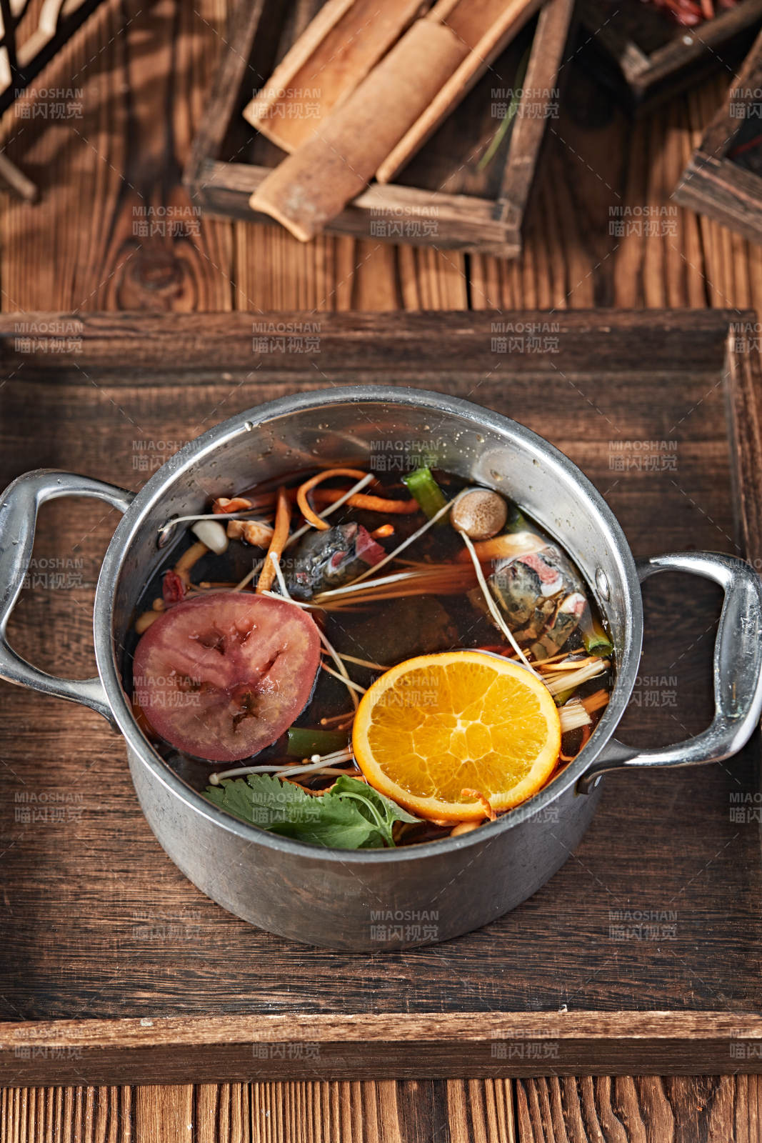 各种美味自助火锅汤底图片