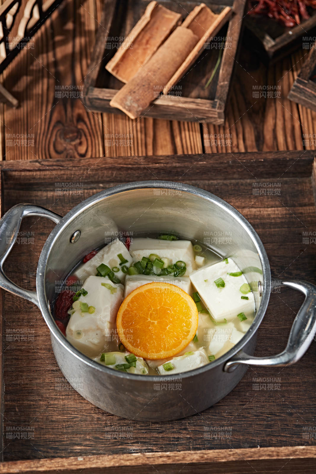 各种美味自助火锅汤底图片