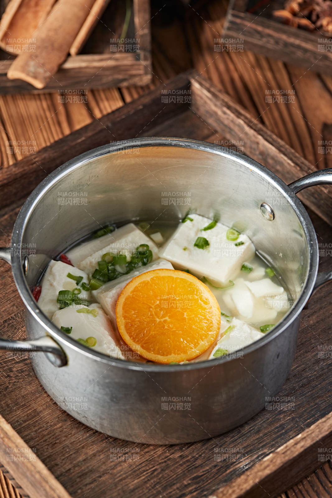 各种美味自助火锅汤底图片