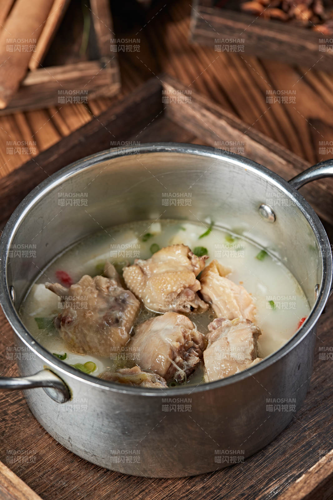 各种美味自助火锅汤底图片