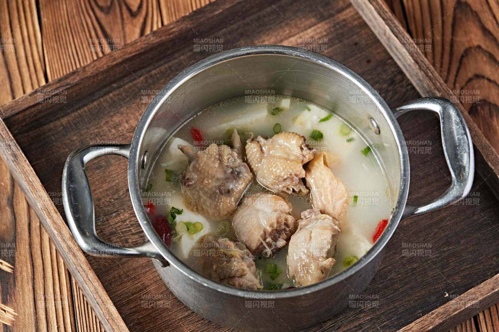 各种美味自助火锅汤底图片