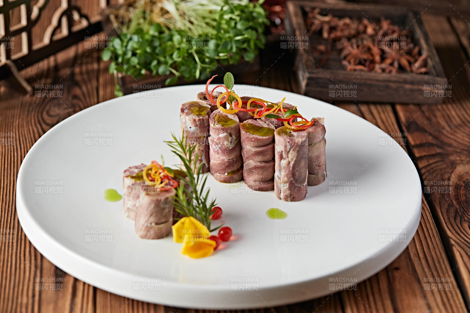 椒麻口条牛舌卷图片