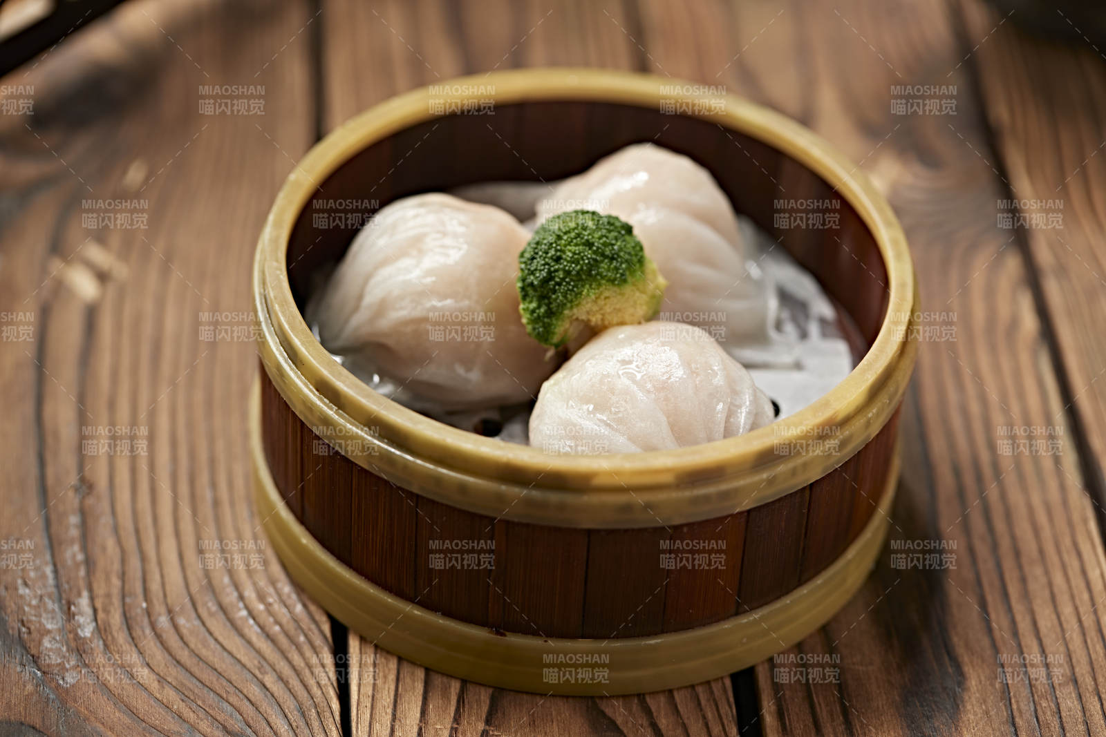 港式茶餐水晶虾饺图片