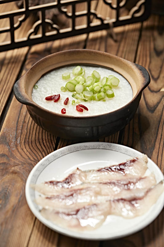 砂锅生滚鲜鱼片粥图片