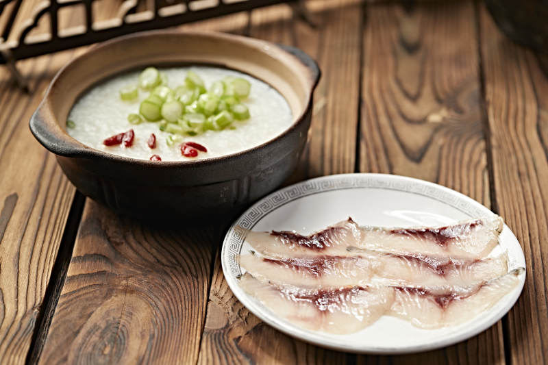 砂锅生滚鲜鱼片粥图片